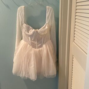 NWT Oh Polly Special occasion dress, size 8, ivory